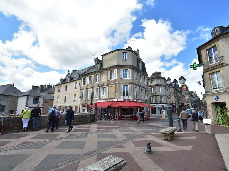Apartamento Spacious, Modernised Accommodation Right In The Centre Of Bayeux