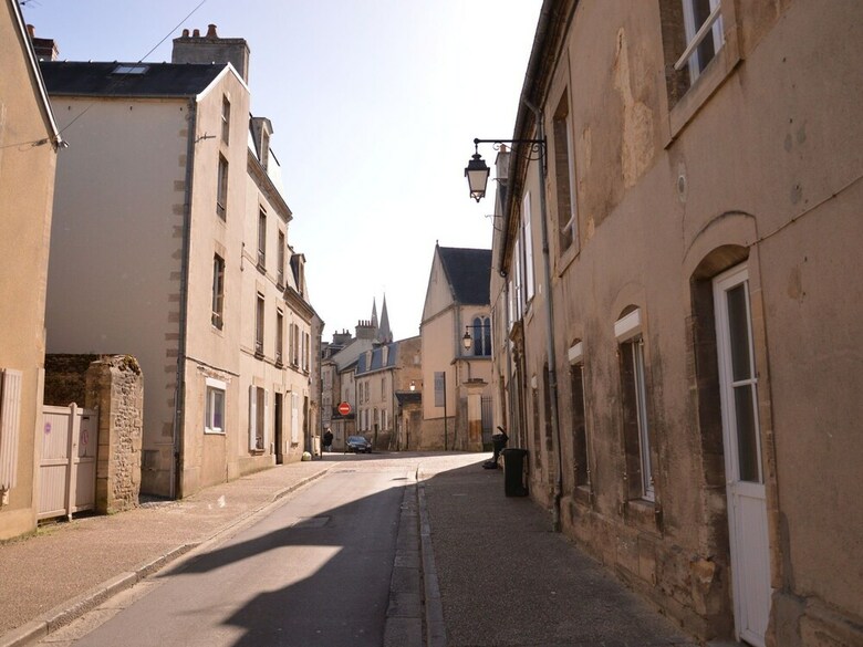 Apartamento Spacious, Modernised Accommodation Right In The Centre Of Bayeux