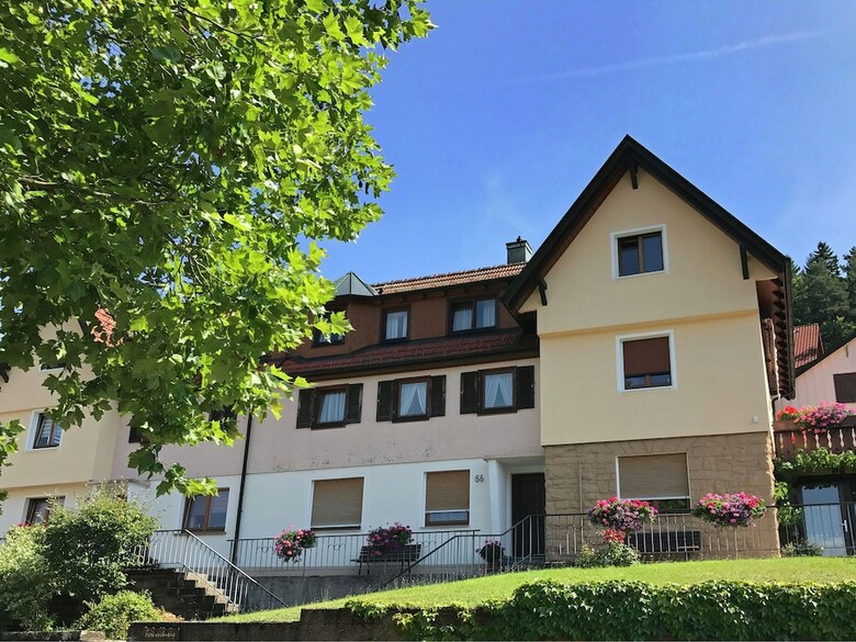 Cosy Apartment With Terrace, Garden, Bbq, Deckchair, Heating