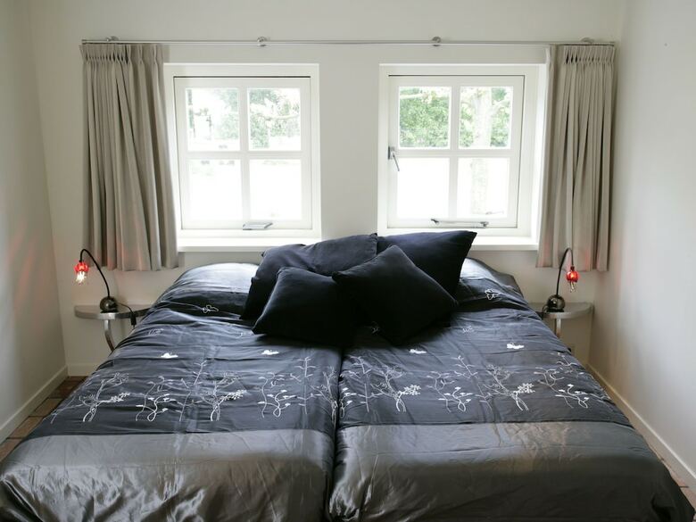 Lush Holiday Home In Oeffelt With 2 Saunas & Jacuzzis