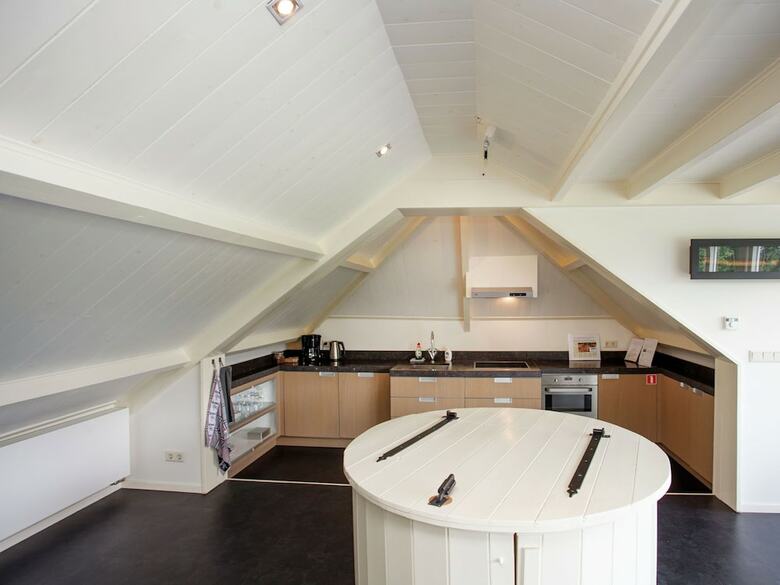 Lush Holiday Home In Oeffelt With 2 Saunas & Jacuzzis