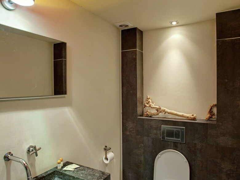 Lush Holiday Home In Oeffelt With 2 Saunas & Jacuzzis