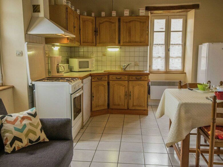 Lovely Holiday Home With Private Pool In Montcabrier
