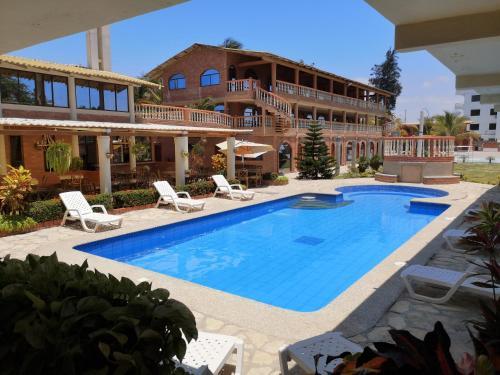 Suite Hotel Romanos