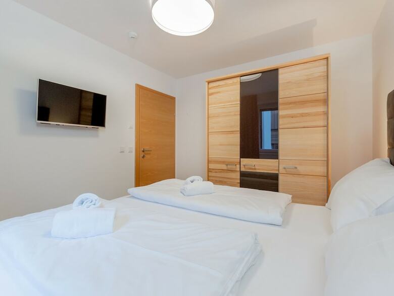 Luxurious Apartment In Zell Am See With Sauna