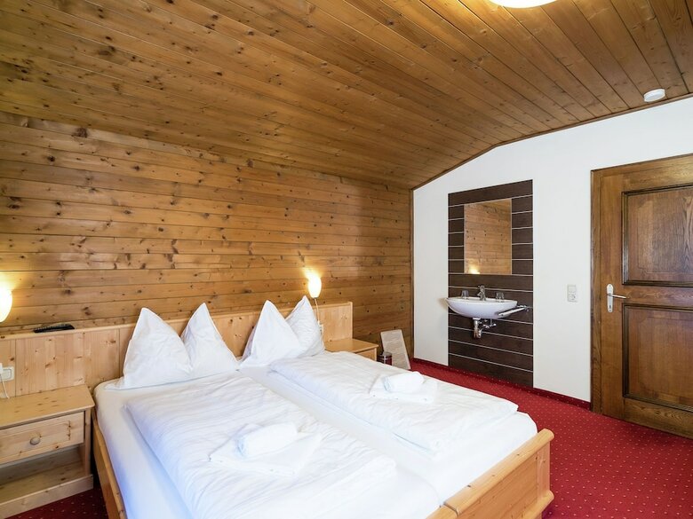 Lovely Chalet With Sauna In Saalbach-hinterglemm