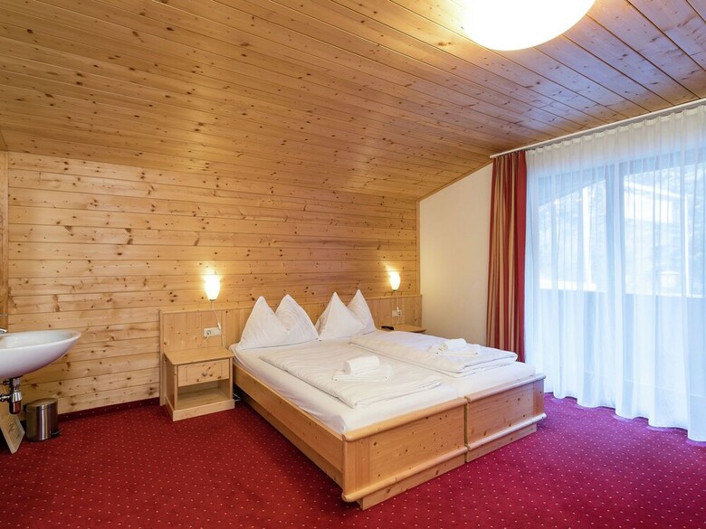 Lovely Chalet With Sauna In Saalbach-hinterglemm