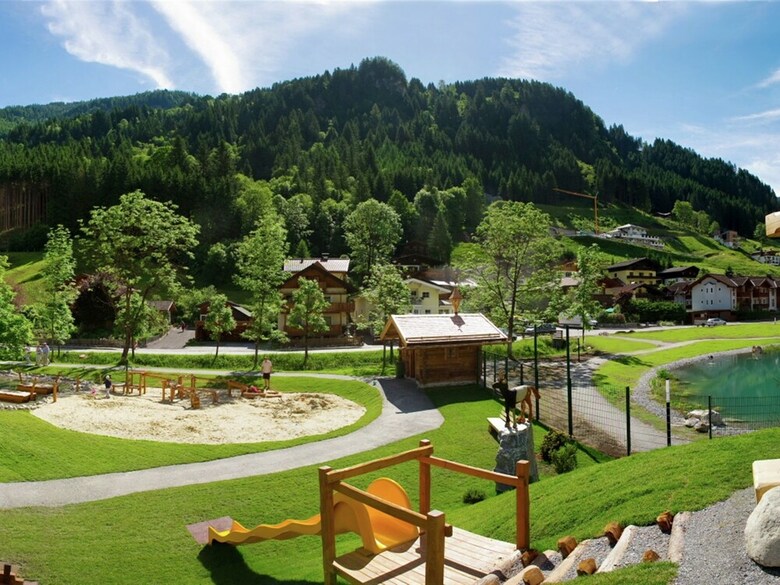 Sunlit Apartment Near Ski Area In H�ttschlag