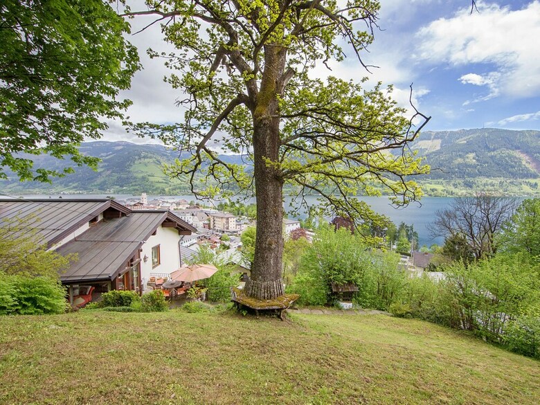 Beautiful Chalet In Zell Am See With A Pool