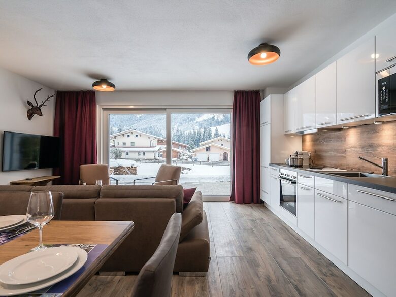 Spacious Holiday Home In Wald Im Pinzgau With Sauna