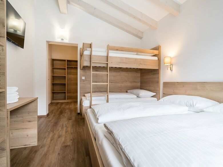 Modern Apartment In Saalbach Near Ski Area