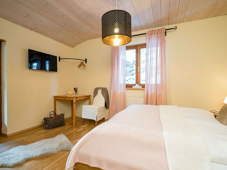 Boutique Holiday Home In Kirchberg With Jacuzzi