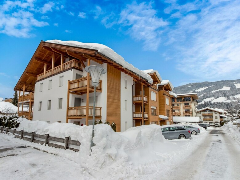 Charming Apartment In Kirchberg With Private Garden