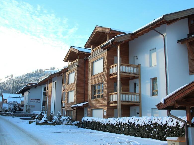 Charming Apartment In Kirchberg With Private Garden