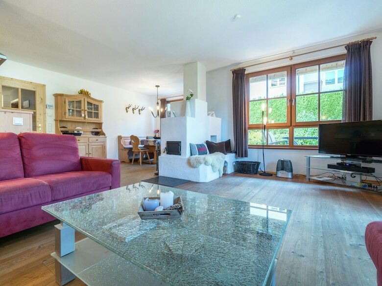 Charming Apartment In Kirchberg With Private Garden