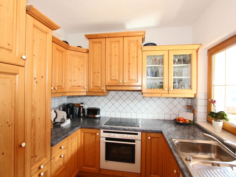 Cozy Apartment In Wenns With Garden