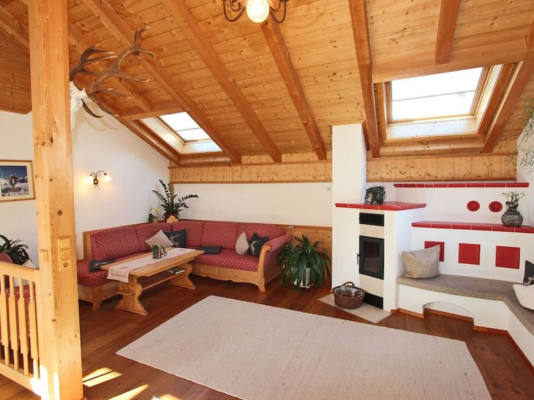 Cozy Apartment In Wenns With Garden
