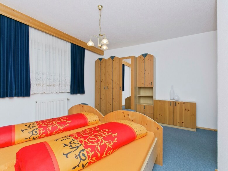 Spacious Apartment In Wenns Near Ski Area