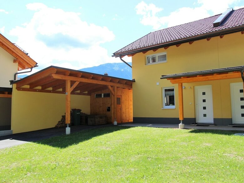 Luxurious Chalet In K�tschach-mauthen Near Ski Area