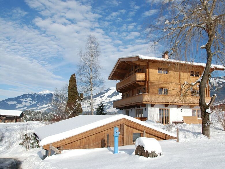 Cozy Chalet Near Ski Area In Kitzbuhel