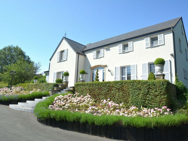 Charming Villa In Noirefontaine Near Forest