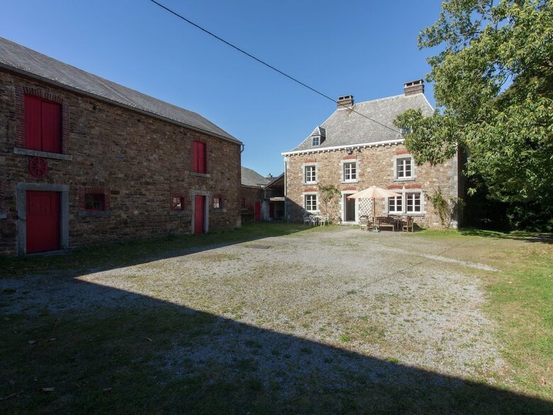 Beautiful Farmhouse With Private Garden In Lorc�