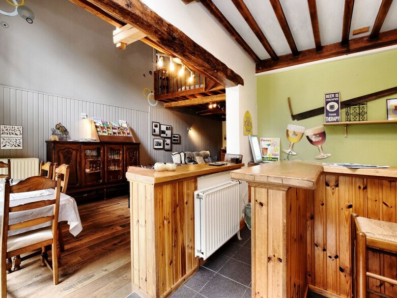 Vintage Holiday Home With Barbecue In Rendeux