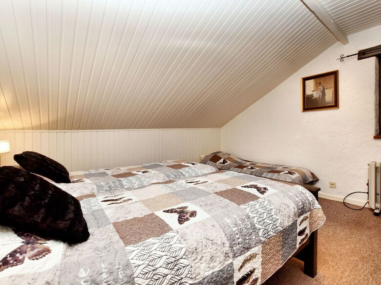 Beautiful, Authentic Villa With Private Pool, Sauna, Pool Bar And Large Garden