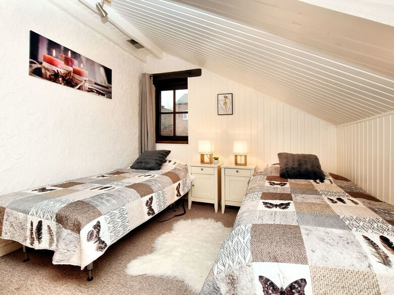 Beautiful, Authentic Villa With Private Pool, Sauna, Pool Bar And Large Garden