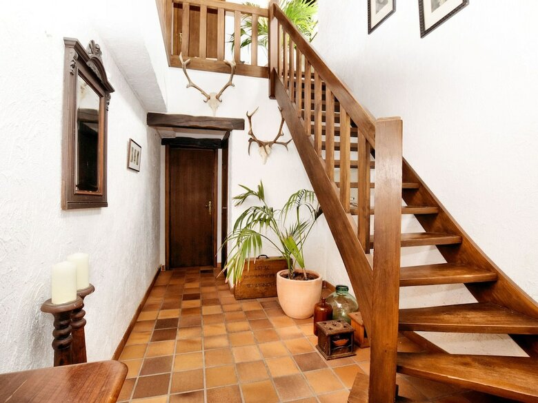 Beautiful, Authentic Villa With Private Pool, Sauna, Pool Bar And Large Garden