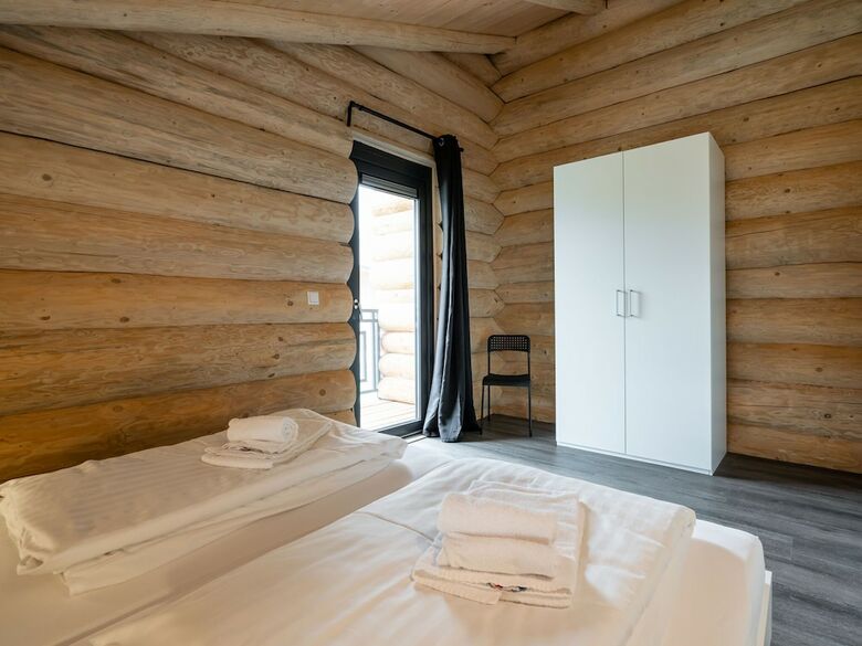 Lovely Chalet With Lush Green View In Carinthia
