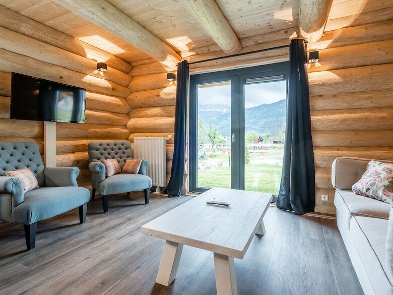Lovely Chalet With Lush Green View In Carinthia