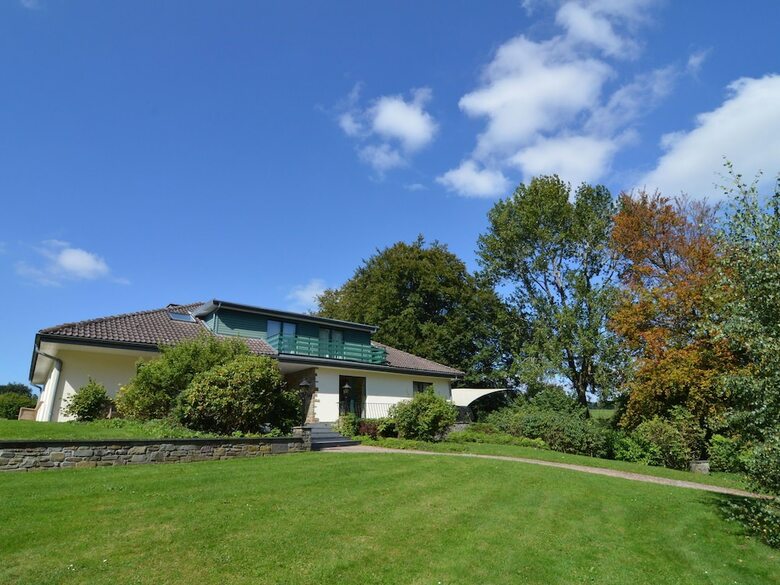 Villa Unique, Comfortable Property With Many Extras