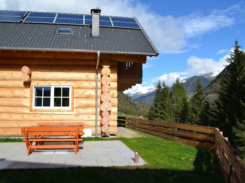 Cozy Chalet In M�rtschach With Private Garden
