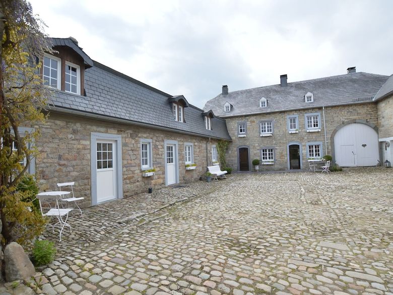 Provincial Cottage With Private Garden In Waimes