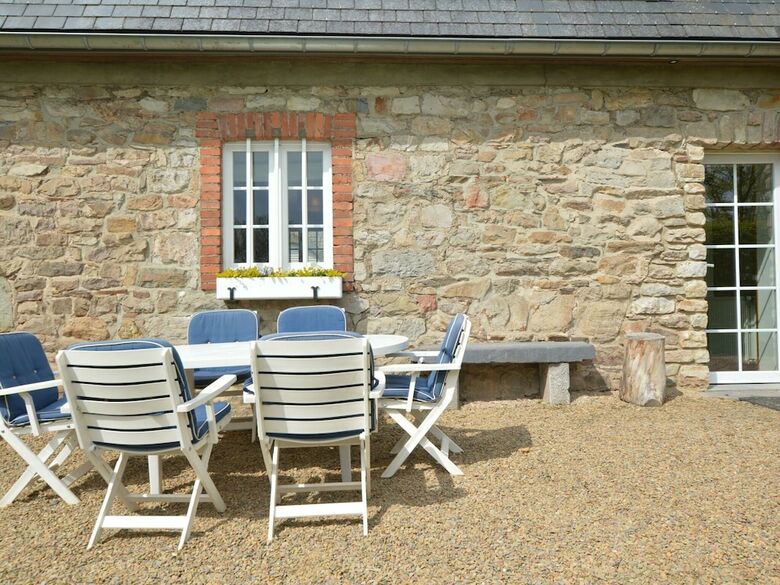 Provincial Cottage With Private Garden In Waimes