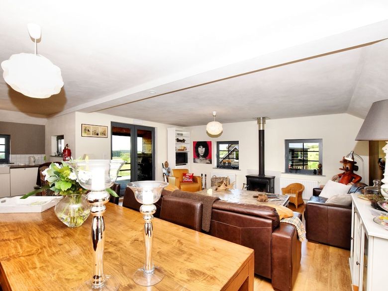 Comfortable And Spacious Apartment With Cosy Terrace And Fabulous View