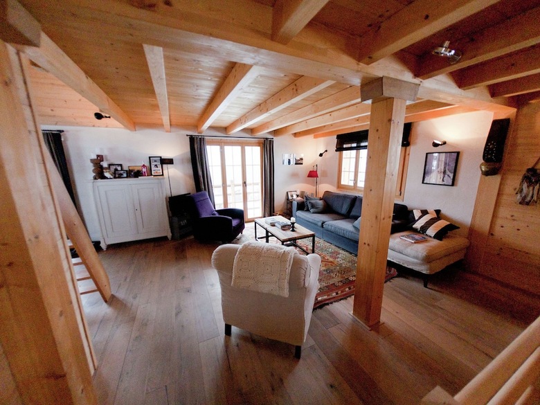 Peaceful Chalet In La Tzoumaz With Mountain View