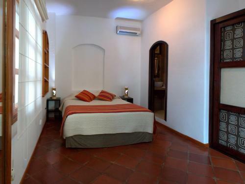 Galapagos Suites Bed & Breakfast