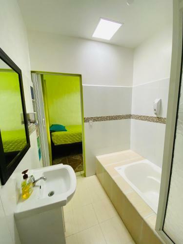 Hostal Zurisadai