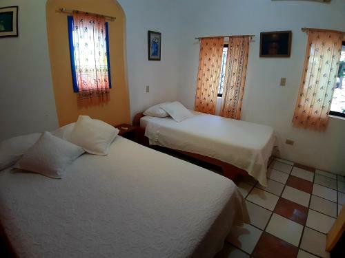 Hostal El Bamb� Galapagos Inn