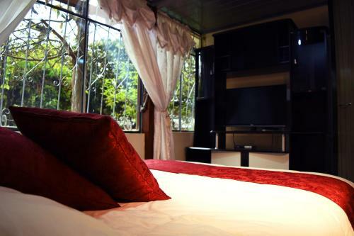 Hostal El Parque Tababela