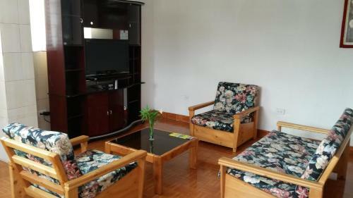 Hostal El Parque Tababela