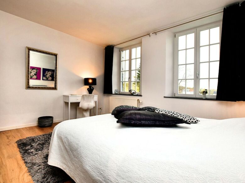 Luxury Holiday Home By The Forest In Honnay