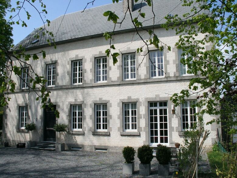 Luxury Holiday Home By The Forest In Honnay