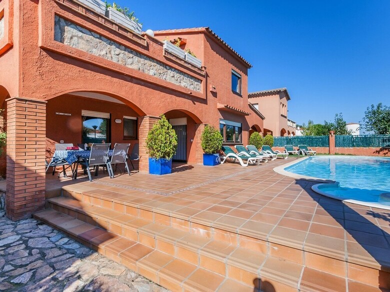 Cozy Holiday Home In Girona With Swimming Pool