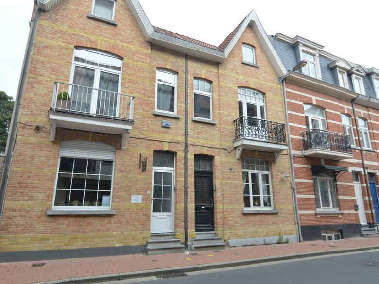 Apartamentos This Old Town House Has Been Completely Renovated
