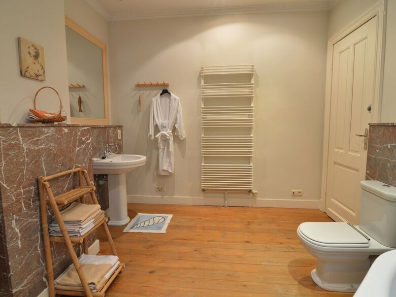 Apartamentos This Old Town House Has Been Completely Renovated