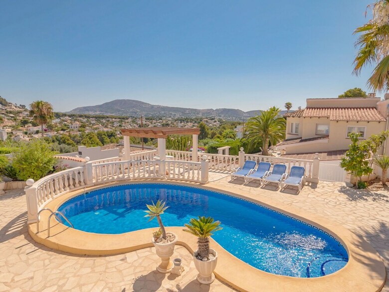Unique Location, This Villa Is Completely Renovated Ready From June 18, 2018