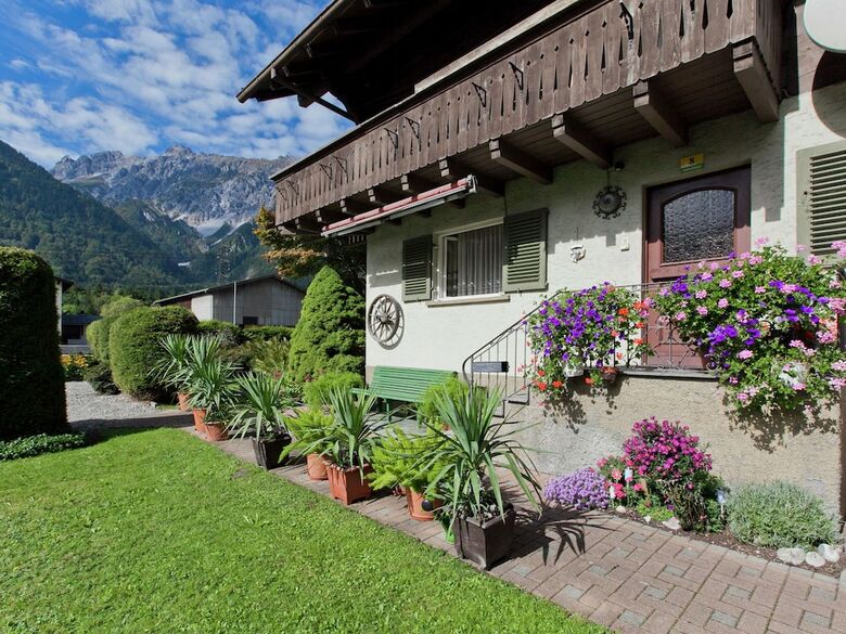 Cozy Apartment In Bartholomaberg Near Ski Area